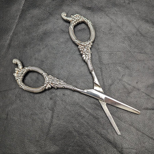 1963 British Vintage Sterling Silver Handle Grape Scissors 61g
